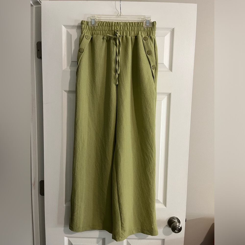 Green Wide-Leg Pants